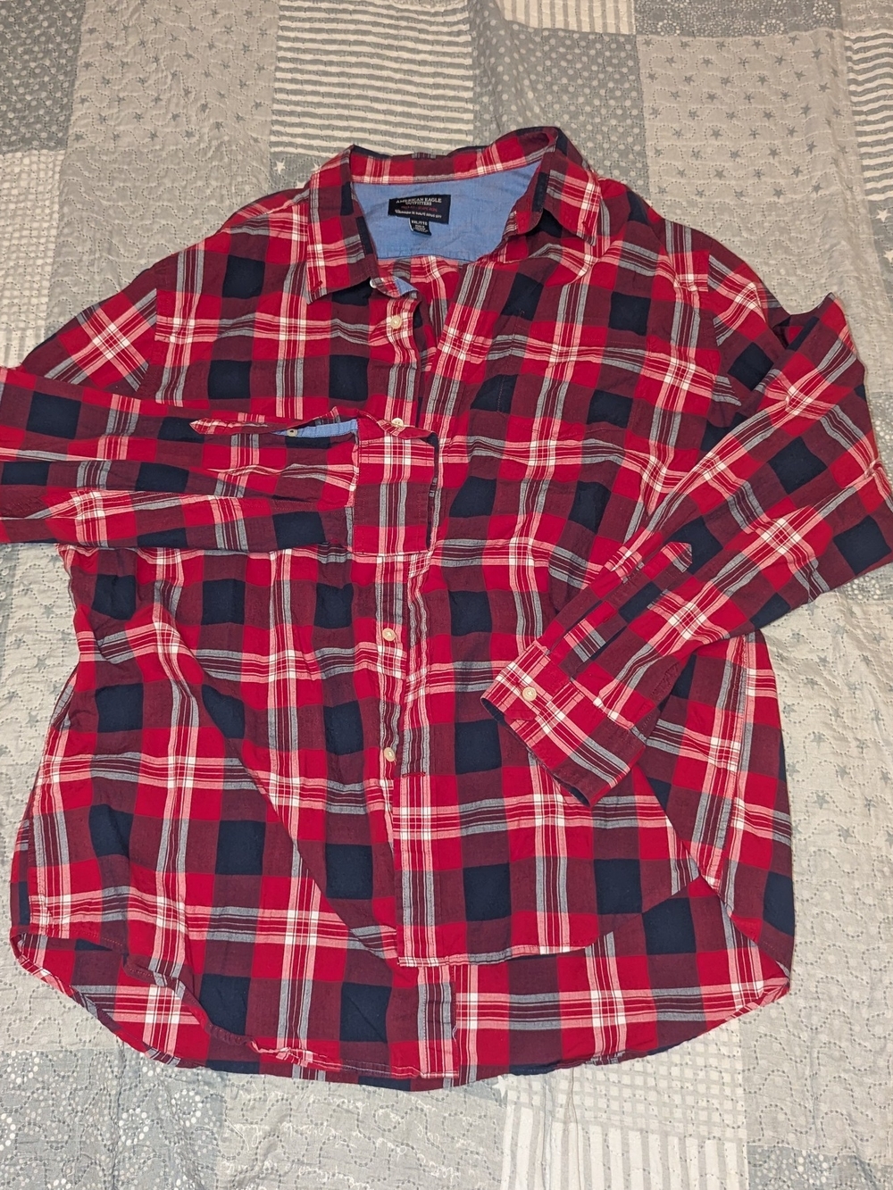American Eagle Outfitters Red and Black Plaid Button-Down Shirt